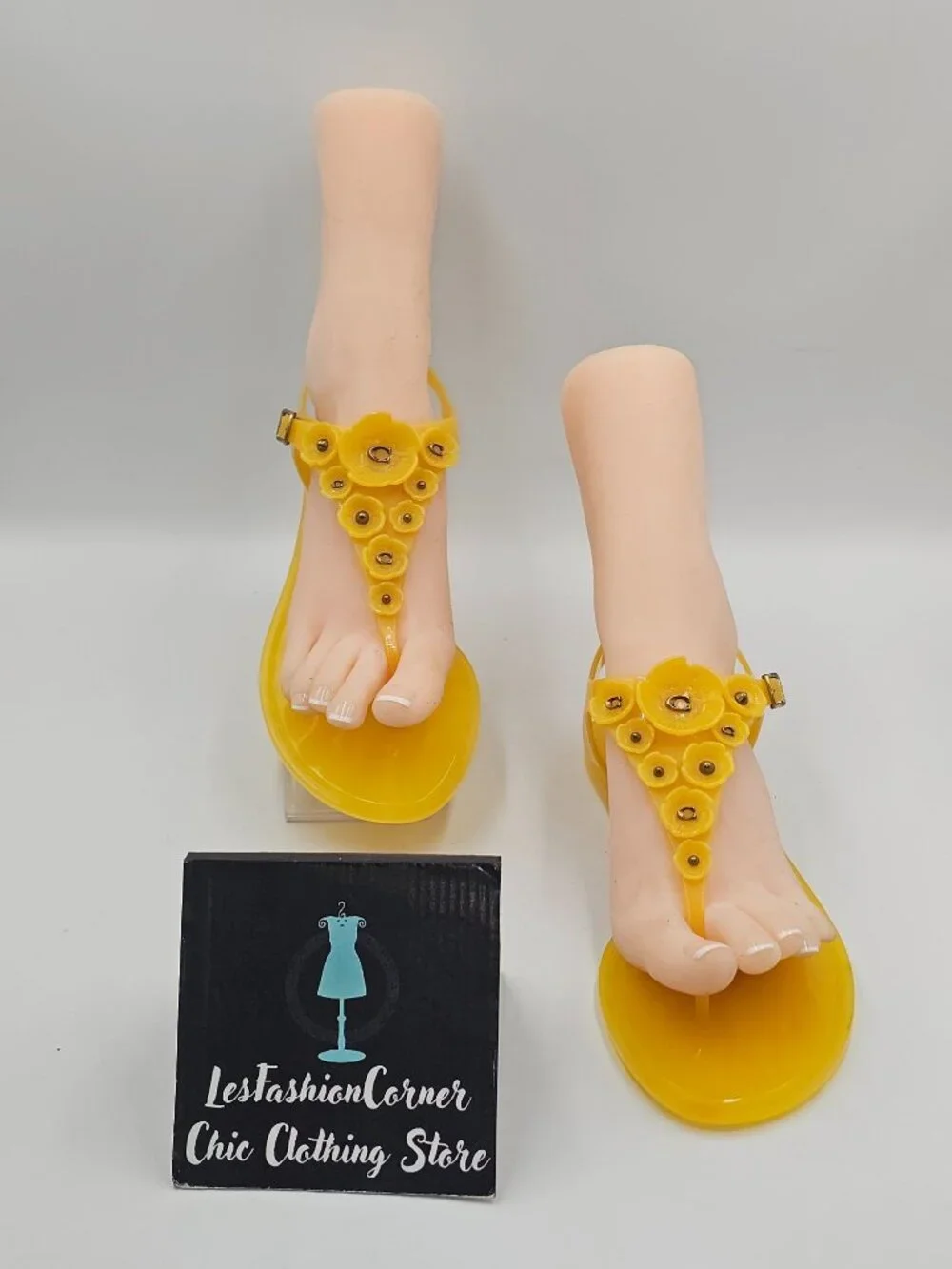 NWOB Coach Womens Yellow Tea Rose Jelly Floral Accents T-strap Sandals Sz 8 3764